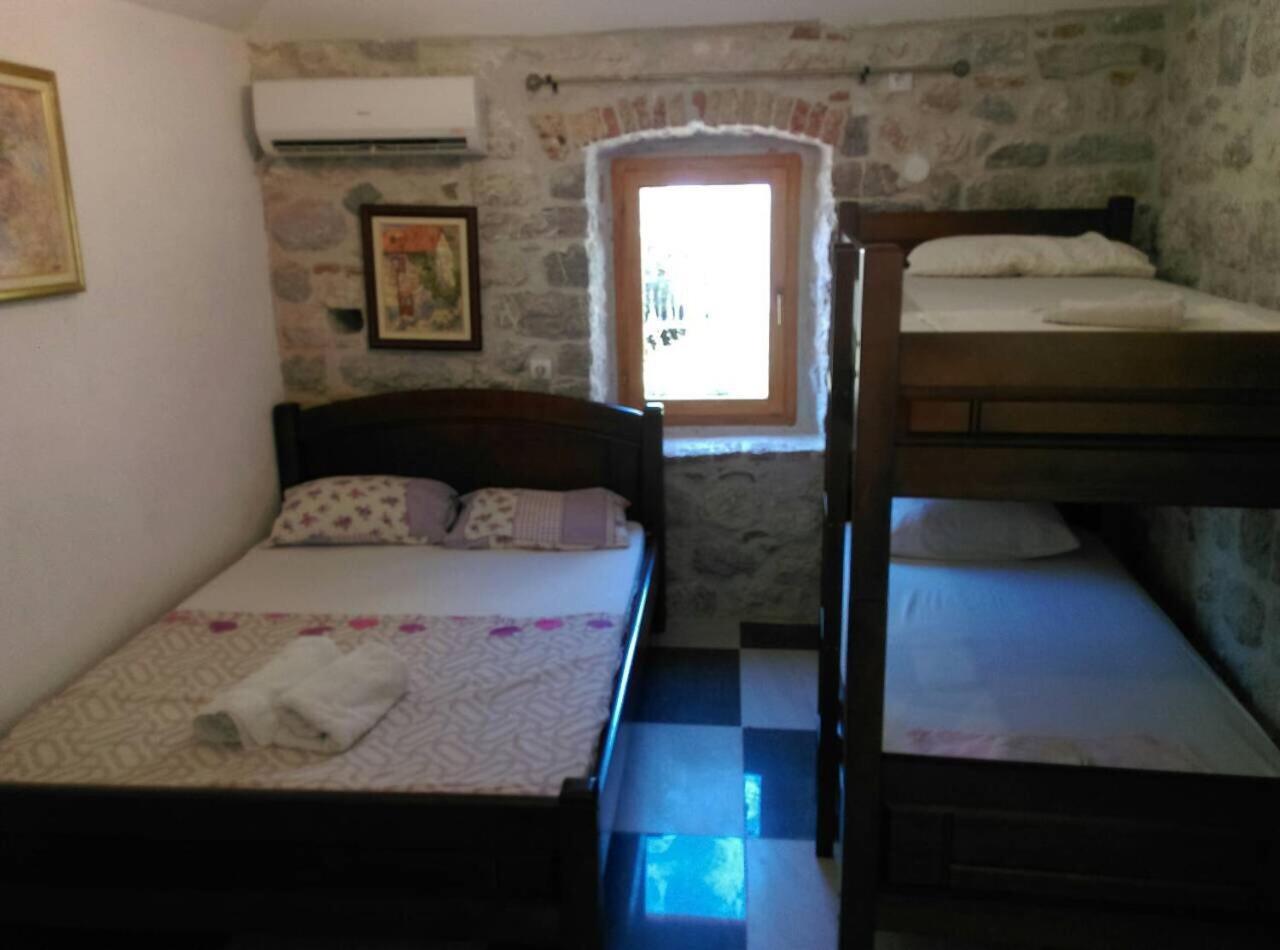 Apartments Dukic Kotor Exterior photo